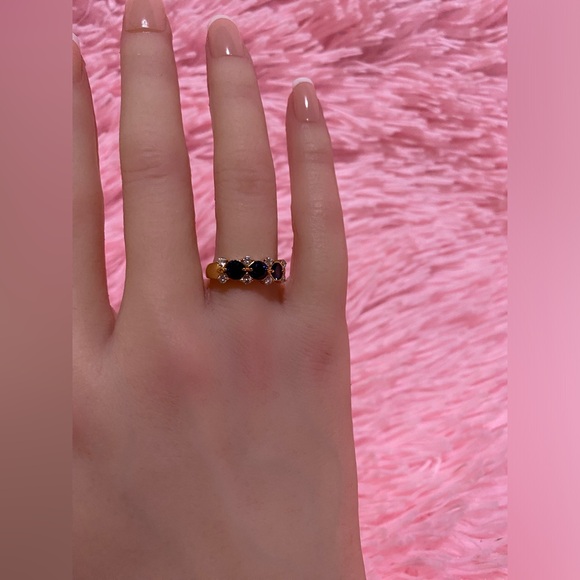 K18Yellow GOLD Natural SAPPHIRE 3 STONE RING with Diamond 0.3ct accent Size 6.5 - Picture 2 of 9